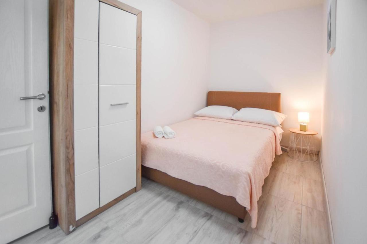 Suite Apartment Toni Poljana  Exterior foto