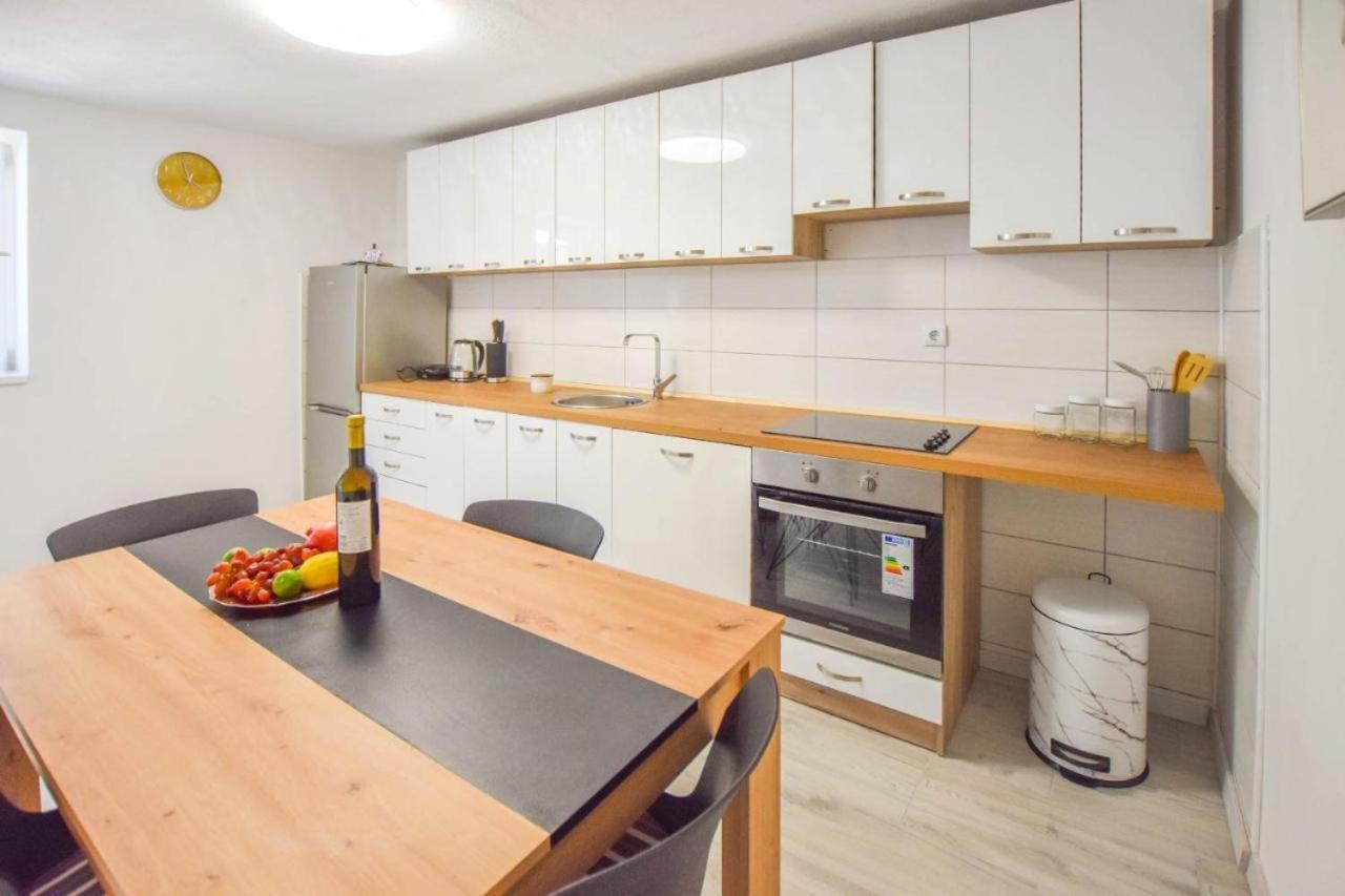 Suite Apartment Toni Poljana  Exterior foto